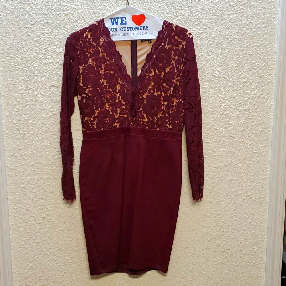 EUC Lulu's V-neck Lace Dress